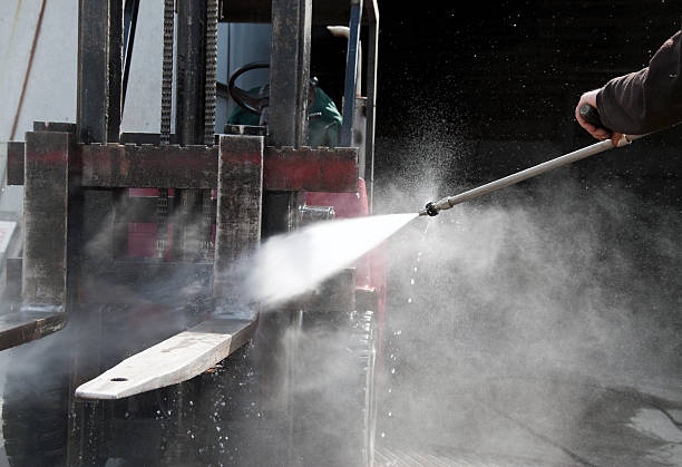 Best Concrete Pressure Washing  in Milford City, CT