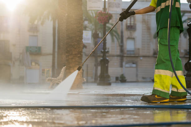 Best Sidewalk Pressure Washing  in Milford City, CT